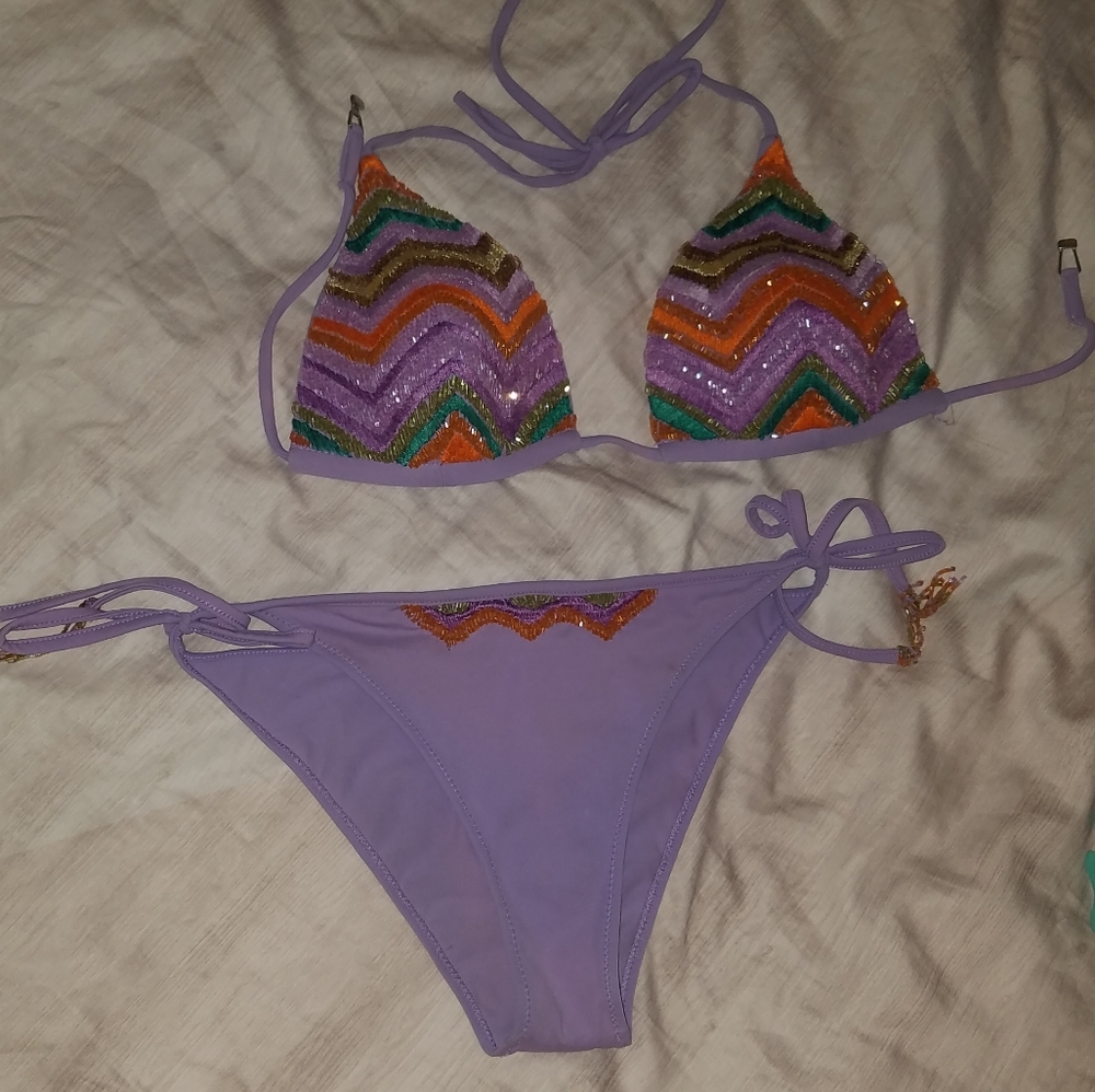 Beautiful beaded bikini - Picture 5 of 7